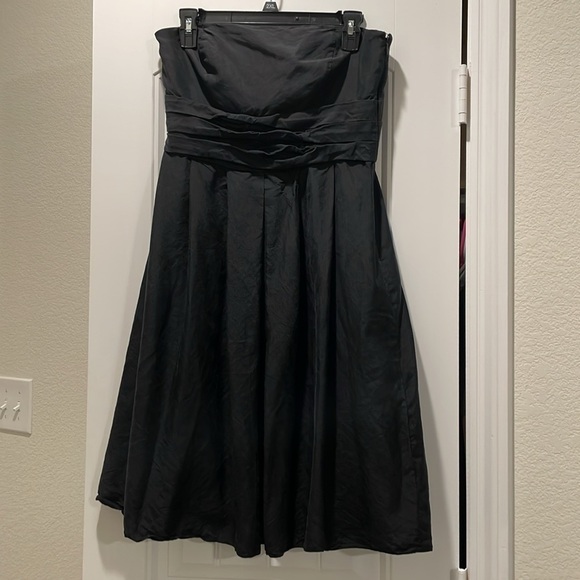 Ann Taylor Women’s Strapless Dress Size 8 100% Silk Black Cocktail Party - Picture 4 of 11